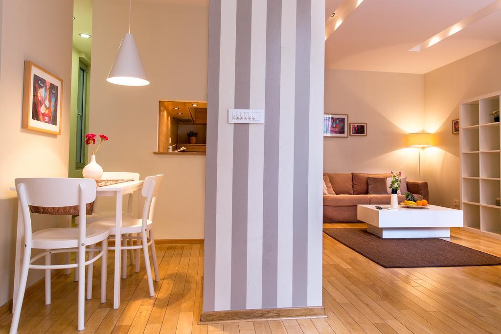 Apartment Centro Belgrade Luaran gambar